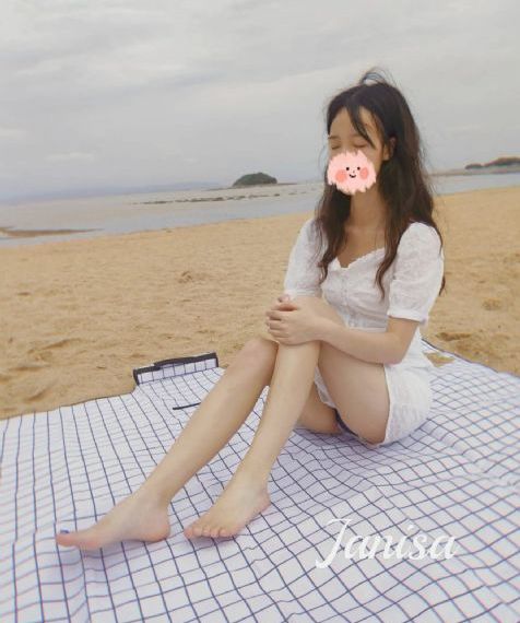 妈妈挽起裙子迈开腿在我脸视频