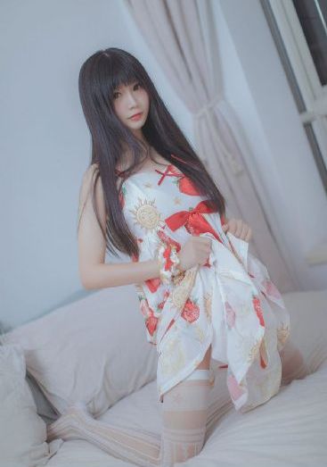 蛋糕上的草莓
