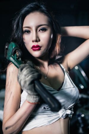 高压监狱未删减版