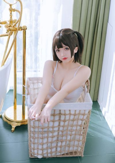 日本吃奶摸下边免费视频