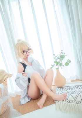善良女秘书的目的在线观看