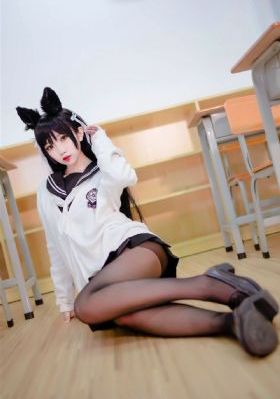 《美丽教师》